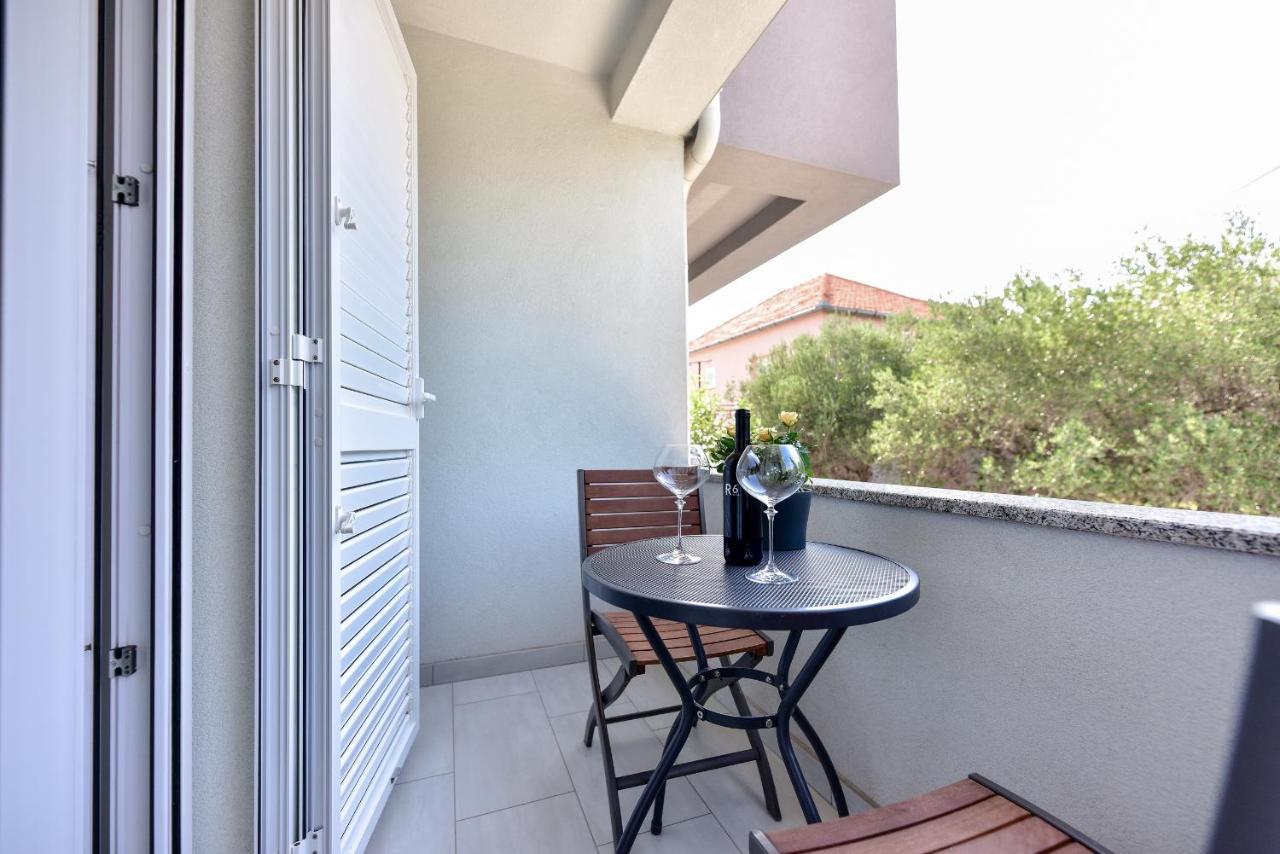 Apartment Inka Nice And Comfy 扎达尔 外观 照片